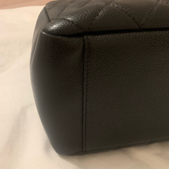 Pre-Owned Chanel GST Quilt Caviar Black Silver hardware. - Picture 6 of 8